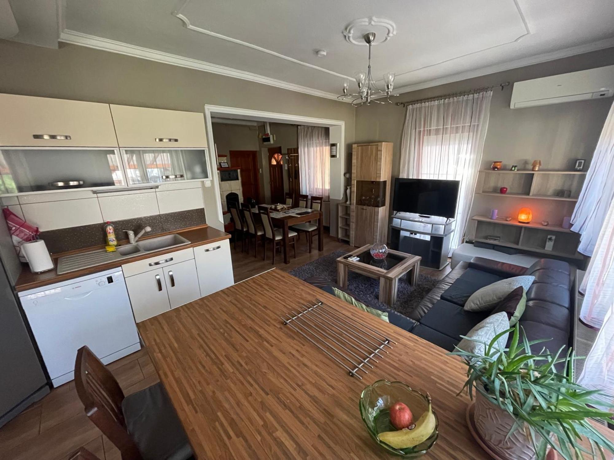 Relax Apartment ซาลาแอแกร์แซค ภายนอก รูปภาพ